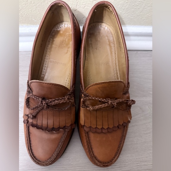 Allen Edmonds “Woodstock” Tan Leather Tassel Loafers - Picture 3 of 6
